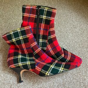 Fun pair of plaid Italian wool and leather booties with kitten heel. US size 9